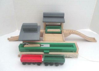 Rare Thomas The Tank Engine Wooden Sawmill & Dumping Depot With Cars & Logs