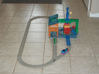2009 Thomas Friends TrackMaster Spin and Fix Thomas at Sodor Steamworks Train Se 3