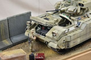 Pro - Built 1/35 Meng M3a3 Busk3 Us Bradley Afv W/t Interior &led Diorama