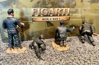 Figarti G3801B WW II German Discussing The Last Battle 4 Figure Tank Crew NIB 6