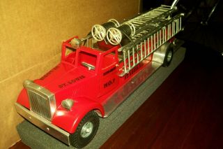 SMITH - MILLER CITY SERVICE LADDER TRUCK LARGE 1/16 SCALE 3