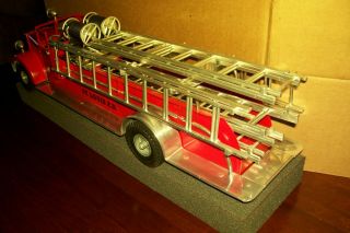 SMITH - MILLER CITY SERVICE LADDER TRUCK LARGE 1/16 SCALE 4