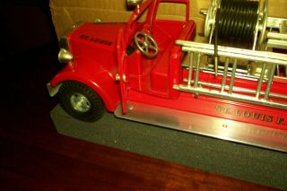 SMITH - MILLER CITY SERVICE LADDER TRUCK LARGE 1/16 SCALE 5