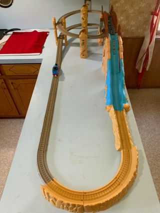Tomy/trackmaster Thomas & Friends Hit " Action Canyon " Complete Set Gullane