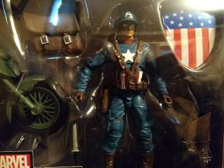Marvel Legends 80th anniversary Captain America with motorcycle 2