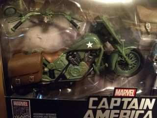 Marvel Legends 80th anniversary Captain America with motorcycle 3
