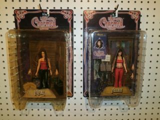 Charmed Series One Piper In Red Shirt And Phoebe In Red Outfit Series 1 Variant
