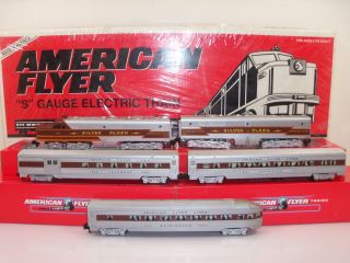 American Flyer 6 - 49606 American Flyer Silver Flash Passenger Set Made By Lionel