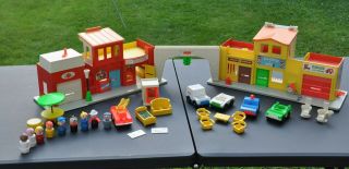 Vintage Fisher Price Little People Play Family Village 997 1973 Set Furniture