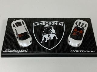 1/43 Looksmart Lamborghini Aventador S White Set On Carbon Fiber Base