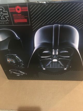 Star Wars The Black Series Darth Vader Premium Electronic Helmet - 4