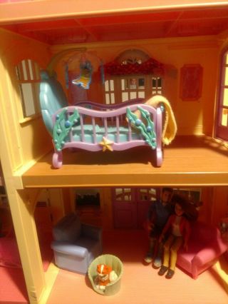 Fisher Price Loving Family Victorian Foldable Dollhouse SUV People & Furniture 5
