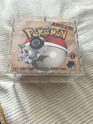 Pokémon 1st Edition Fossil Booster Box.  (case)