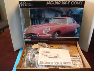Older 2nd Issue Monogram Jaguar Xk - E Coupe 2612 Large 1/8 Scale Model Kit