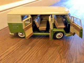 1958 Volkswagen Standard Bus Green / White Sun Star 1:12 Scale Diecast Box