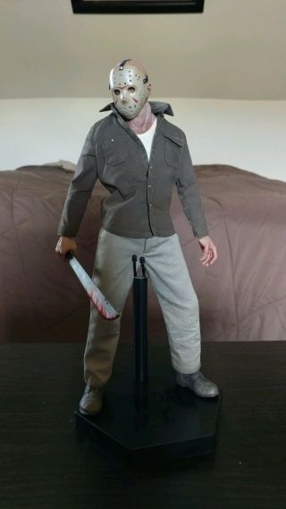 Sideshow Collectibles 1/6 Scale Jason Voorhees Friday The 13th