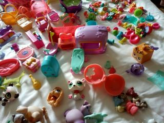 Littlest Pet Shop 60 pets and accessories more than 200 items furniture vehicles 7