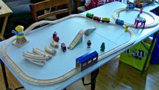 54 Piece Thomas The Train (and Friends) Wooden Train Track Set