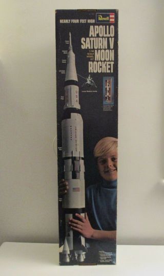 Huge 4 " Revell Apollo Saturn V (5) Rocket Model Kit 1969 Issue 1/96 Space Age