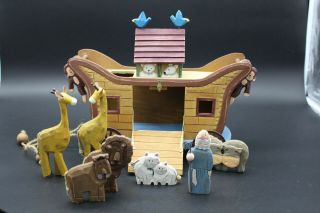 Vintage Wooden Noah’s Ark With Animals - pull toy 5