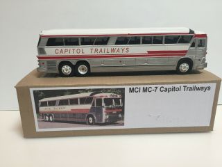 1/43 Bus Mci - 7 Capitol Trailways / 1968 Handmade