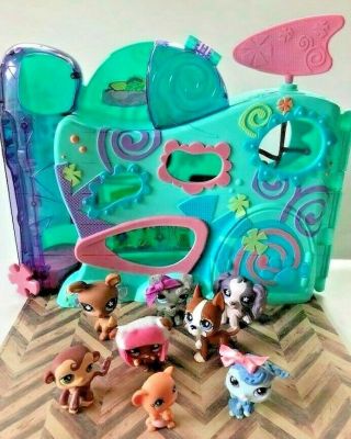 Littlest Pet Shop Hotel / Daycare/ House With 8 Different Littlest Pets By Hasbr