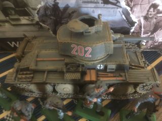 King And Country German Tank.  11 Plastic Soldiers