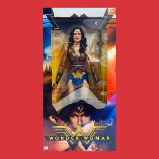 1/4 Scale Action Figure Neca: Wonder Woman In The Box