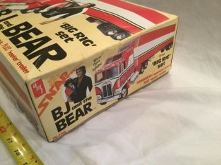 Vintage 1980 AMT BJ and the Bear “Big Red Set” Snap Fit Toy Model 1/32 Scale 4