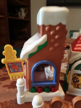 Fisher Price Little People Christmas Village 6