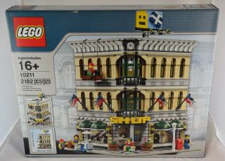 Lego Creator 10211 Grand Emporium (retired)