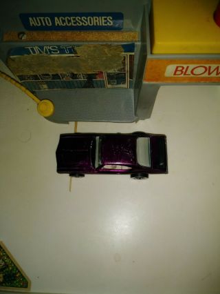 Hot wheels redlines olds 442 magenta rare car has some toning,  scratches,  car 6