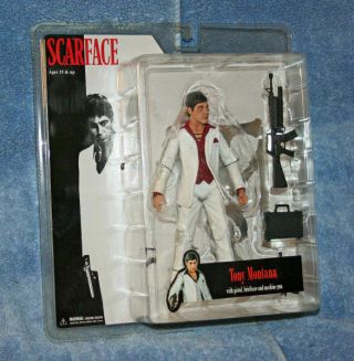 Mezco Scarface 7 The Player In White Suit Action Figure