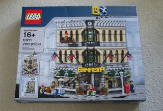 Lego Creator 10211 Grand Emporium Nisb Factory - Ships Insured
