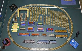 - Vintage Hornby Dublo Oo Gauge 3 Rail,  2 Locos Cars & Track
