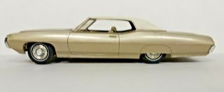 1969 Pontiac Bonneville Convertible 1:25 Scale Dealer Promo Model Car 3
