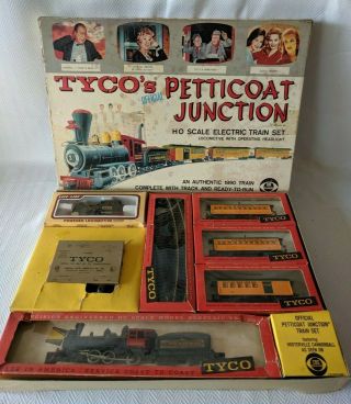 Tyco Petticoat Junction Ho Scale Electric Train Set - T - 6526