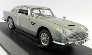 Autoart 1/18 Scale 70020 Aston Martin DB5 Silver 007 James Bond Goldfinger 3