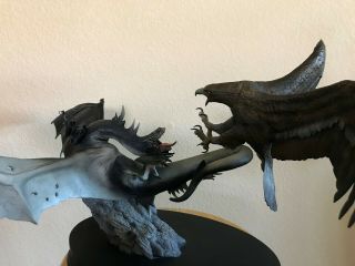 Sideshow Lotr - Fell Beast Vs.  Gwaihir Eagle Statue Diorama Weta Minor Damage