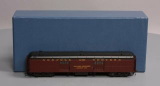 Rail R453p Ho Brass N&w " Bej " Baggage Car 125 - Factory Painted Ln/box