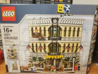 Lego Grand Emporium 10211 Bags
