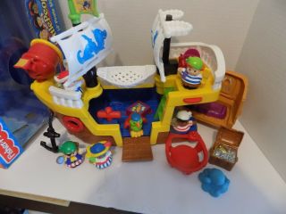 Fisher Price Little People - - Lil Pirate Ship