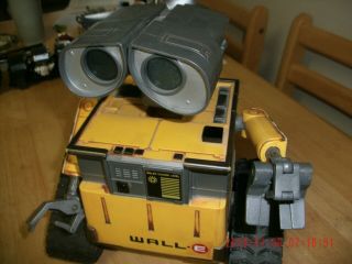 WALL - E U Control with Remote Disney Pixar Robot PERFECTLY GREAT 5