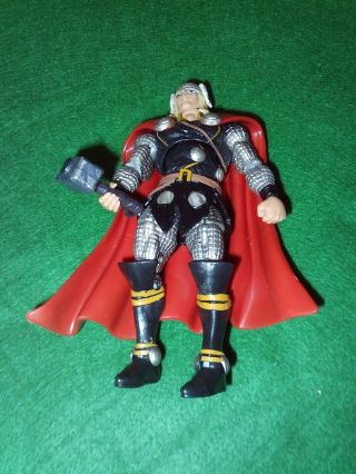 2010 Marvel Universe 4.  5 " Thor Action Figure With Hammer - Avenger 