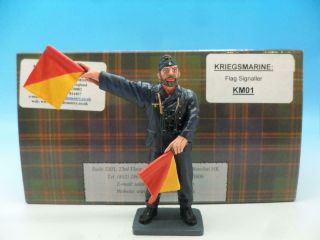 King & Country Kriegsmarine German Flag Signaller Km01 1/30