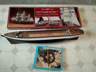 Large Billing Boats Wooden Ship Model Cutty Sark 564