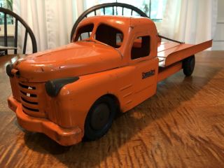 Vintage Structo Toys Flatbed Wrecker Tow Truck Orange Metal - Complete