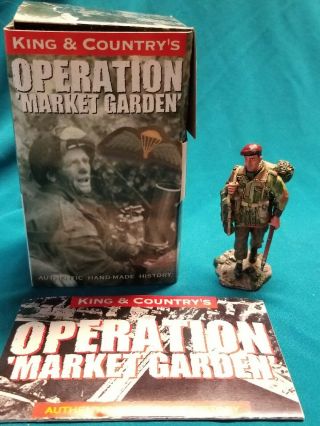 King & Country Operation Market Garden Mg017 British Para With Mortar Bombs