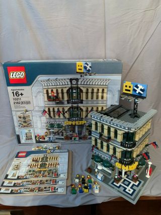 Lego Creator Grand Emporium (10211) Complete