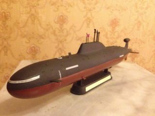 1/350 Soviet/russian Akula Attack Class Submarine Complete Model